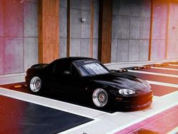 Schwarz Gebraucht 2001 Mazda MX5 Cabrio | 10.400 €