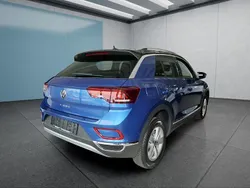 Blau Gebraucht 2023 VW T-Roc SUV | 33.249 € (Fairer Preis)
