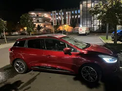 Rot Gebraucht 2017 Renault Clio GrandTour Kombi | 7.000 €