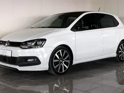Weiß Gebraucht 2016 VW Polo Highline Limousine | 16.500 € (Teuer)