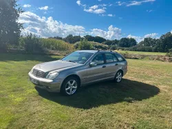 Silber Gebraucht 2004 Mercedes C200 Classic Kombi | 2.900 € (Teuer)