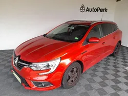 Rot Gebraucht 2017 Renault Mégane IV Business Limousine | 8.400 € (Superpreis)