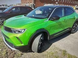 Grün Gebraucht 2023 Opel Mokka-e Ultimate SUV | 19.790 € (Fairer Preis)
