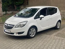 Weiß Gebraucht 2014 Opel Meriva drive Van / Kleinbus | 8.400 € (Fairer Preis)