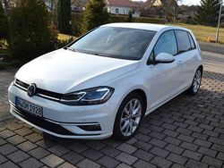 Weiß Gebraucht 2019 VW Golf VII Highline Limousine | 17.900 € (Guter Preis)