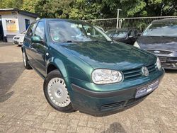 Grün Gebraucht 2001 VW Golf IV Limousine | 3.649 € (Teuer)