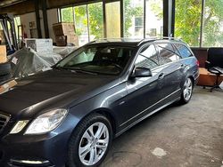 Schwarz Gebraucht 2010 Mercedes E250 Kombi | 6.400 € (Fairer Preis)