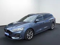 Blau Gebraucht 2024 Ford Focus ST-Line X Limousine | 24.990 € (Guter Preis)