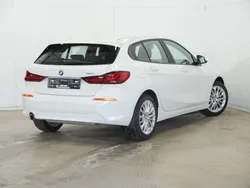 Weiß Gebraucht 2023 BMW 118 Kleinwagen | 21.888 € (Guter Preis)