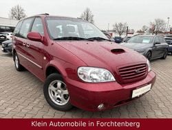Rot Gebraucht 2002 Kia Carnival LX Van / Kleinbus | 2.990 €