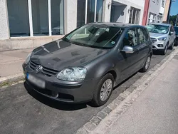 Grau Gebraucht 2006 VW Golf V Limousine | 3.100 € (Etwas zu teuer)