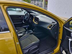 Gelb Gebraucht 2019 Kia XCeed Vision SUV | 18.000 € (Teuer)