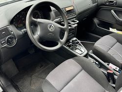 Silber Gebraucht 2000 VW Golf Limousine | 3.250 € (Etwas zu teuer)