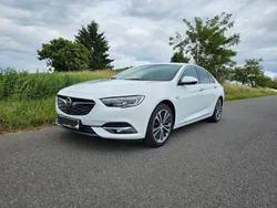 Weiß Gebraucht 2018 Opel Insignia Business Innovation Limousine | 17.300 € (Guter Preis)