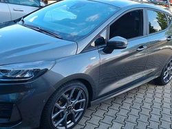 Grau Gebraucht 2022 Ford Fiesta ST-Line Limousine | 17.500 € (Fairer Preis)