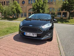 Schwarz Gebraucht 2015 Ford Fiesta SYNC Edition Kleinwagen | 6.699 € (Fairer Preis)