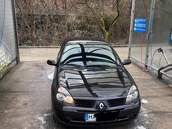 Schwarz Gebraucht 2003 Renault Clio II Kleinwagen | 350 €