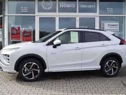 Titanweiß Gebraucht 2025 Mitsubishi Eclipse Cross Select SUV | 35.980 €