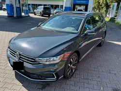 Grau Gebraucht 2020 VW Passat GTE Kombi | 21.500 € (Guter Preis)