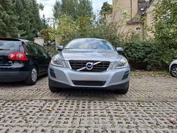 Silber Gebraucht 2012 Volvo XC60 Kinetic SUV | 11.990 € (Fairer Preis)