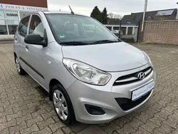 Silber Gebraucht 2013 Hyundai i10 Edition Kleinwagen | 4.490 € (Etwas zu teuer)