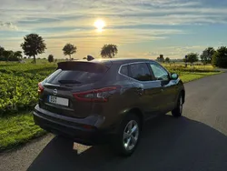 Braun Gebraucht 2017 Nissan Qashqai Acenta SUV | 12.900 € (Fairer Preis)
