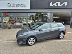 Grau Gebraucht 2024 Kia Ceed Comfort Limousine | 25.490 € (Fairer Preis)
