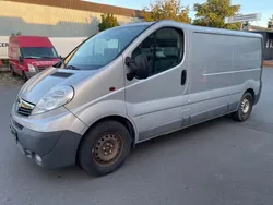 Silber Gebraucht 2012 Opel Vivaro Van | 9.999 € (Etwas zu teuer)