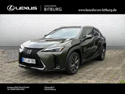 Norigrün (metallic) Gebraucht 2024 Lexus UX 300h Sport Design Packet SUV | 39.960 € (Fairer Preis)