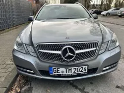 Grau Gebraucht 2012 Mercedes E250 Elegance Kombi | 11.900 € (Fairer Preis)