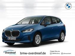 Blau Gebraucht 2024 BMW 218 Active Tourer Van / Kleinbus | 27.800 € (Superpreis)