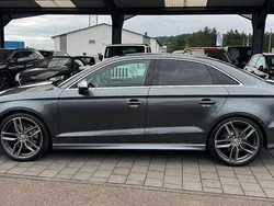 Grau Gebraucht 2015 Audi S3 Sport Limousine | 18.800 € (Fairer Preis)