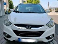 Weiß Gebraucht 2012 Hyundai Tucson SUV | 7.500 €
