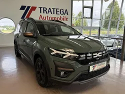 Grün Gebraucht 2025 Dacia Jogger Extreme Limousine | 20.990 € (Fairer Preis)