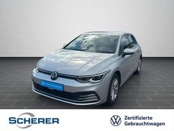 Reflexsilber metallic (metallic) Gebraucht 2023 VW Golf VIII Life Limousine | 21.800 € (Guter Preis)