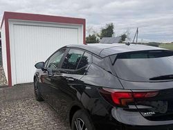 Schwarz Gebraucht 2020 Opel Astra Edition Kleinwagen | 12.400 € (Fairer Preis)