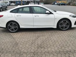 Weiß Gebraucht 2020 BMW 218 M Sport Coupé | 21.500 €