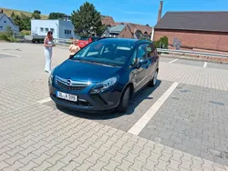 Blau Gebraucht 2012 Opel Zafira Tourer Active Van / Kleinbus | 6.299 € (Guter Preis)