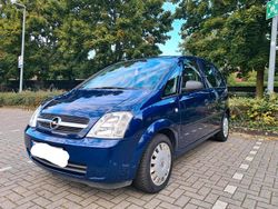 Blau Gebraucht 2004 Opel Meriva Van / Kleinbus | 2.800 € (Etwas zu teuer)