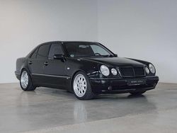 Obsidianschwarz Gebraucht 1997 Mercedes E60 AMG AMG Limousine | 118.000 €