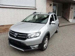 Grau Gebraucht 2016 Dacia Sandero Prestige Kleinwagen | 6.990 € (Fairer Preis)