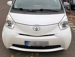 Weiß Gebraucht 2010 Toyota iQ Kleinwagen | 5.900 € (Fairer Preis)