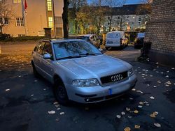 Silber Gebraucht 1999 Audi A4 Kombi | 1.000 € (Superpreis)