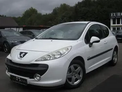 Weiß Gebraucht 2009 Peugeot 207 Urban Move Kleinwagen | 1.590 € (Superpreis)