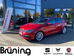 Desire red (rot) Gebraucht 2017 Seat Leon FR Limousine | 16.990 € (Etwas zu teuer)