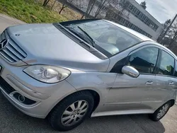 Grau Gebraucht 2006 Mercedes B180 Van / Kleinbus | 3.300 €