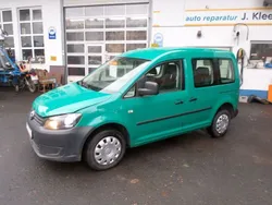 Grün Gebraucht 2015 VW Caddy Trendline Van / Kleinbus | 13.990 € (Fairer Preis)