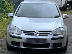 Silber Gebraucht 2006 VW Golf V Kleinwagen | 2.700 € (Guter Preis)