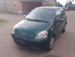 Grün Gebraucht 2002 Toyota Yaris Kleinwagen | 1.590 € (Guter Preis)