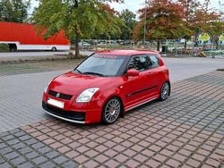 Rot Gebraucht 2005 Suzuki Swift Comfort Kleinwagen | 3.750 € (Teuer)